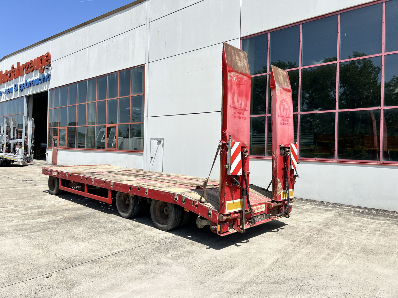 T3 3 Achs Tiefladeranhänger mit gerader Ladefläche - Ρυμούλκα με χαμηλό δάπεδο: φωτογραφία 3 T3 3 Achs Tiefladeranhänger mit gerader Ladefläche - Ρυμούλκα με χαμηλό δάπεδο: φωτογραφία 3