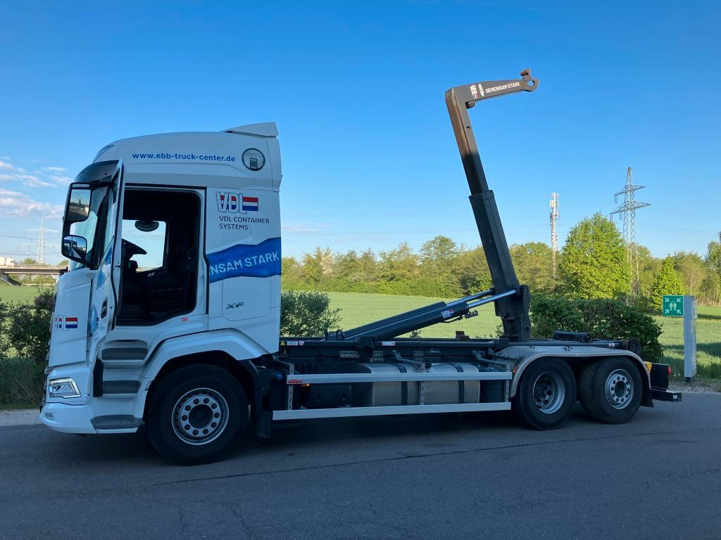 DAF FAN XF 480 mit VDL Abrollkipper DAF FAN XF 480 mit VDL Abrollkipper - Φορτηγό φόρτωσης γάντζου: φωτογραφία 3 DAF FAN XF 480 mit VDL Abrollkipper DAF FAN XF 480 mit VDL Abrollkipper - Φορτηγό φόρτωσης γάντζου: φωτογραφία 3
