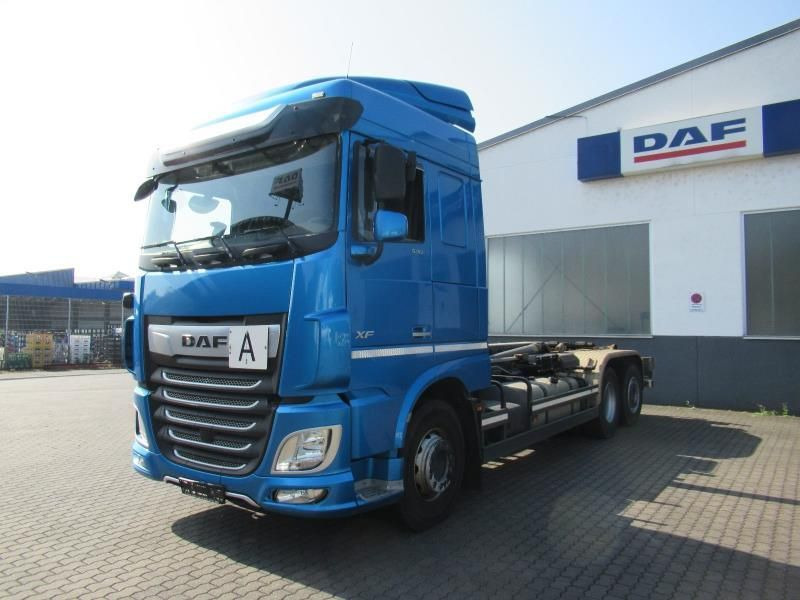 DAF FAN XF 530 SC Abrollkipper - Φορτηγό φόρτωσης γάντζου: φωτογραφία 1 DAF FAN XF 530 SC Abrollkipper - Φορτηγό φόρτωσης γάντζου: φωτογραφία 1