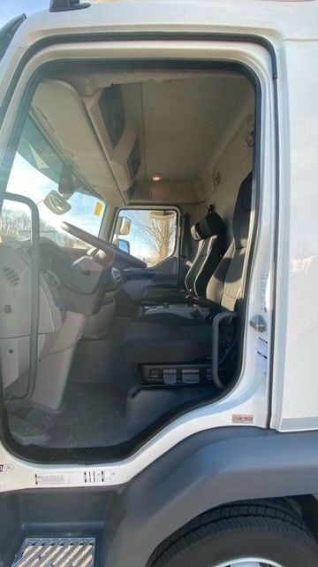 DAF LF 210 8t Pritsche-Plane LBW Tageszulassung DAF FA LF 210 08t Spier Pritsche-Plane - Φορτηγό μουσαμάς: φωτογραφία 5 DAF LF 210 8t Pritsche-Plane LBW Tageszulassung DAF FA LF 210 08t Spier Pritsche-Plane - Φορτηγό μουσαμάς: φωτογραφία 5