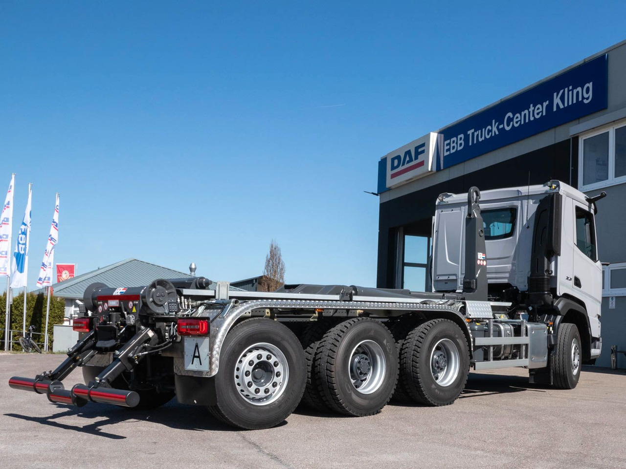 DAF XF 530 FAW mit VDL Abrollkipper DAF XF 530 FAW mit VDL Abrollkipper - Φορτηγό φόρτωσης γάντζου: φωτογραφία 3 DAF XF 530 FAW mit VDL Abrollkipper DAF XF 530 FAW mit VDL Abrollkipper - Φορτηγό φόρτωσης γάντζου: φωτογραφία 3