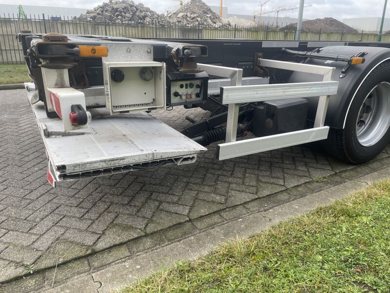 Φορτηγό μεταφοράς εμπορευματοκιβωτίων/ Κινητό αμάξωμα Mercedes-Benz Axor 1829: φωτογραφία 10 Φορτηγό μεταφοράς εμπορευματοκιβωτίων/ Κινητό αμάξωμα Mercedes-Benz Axor 1829: φωτογραφία 10