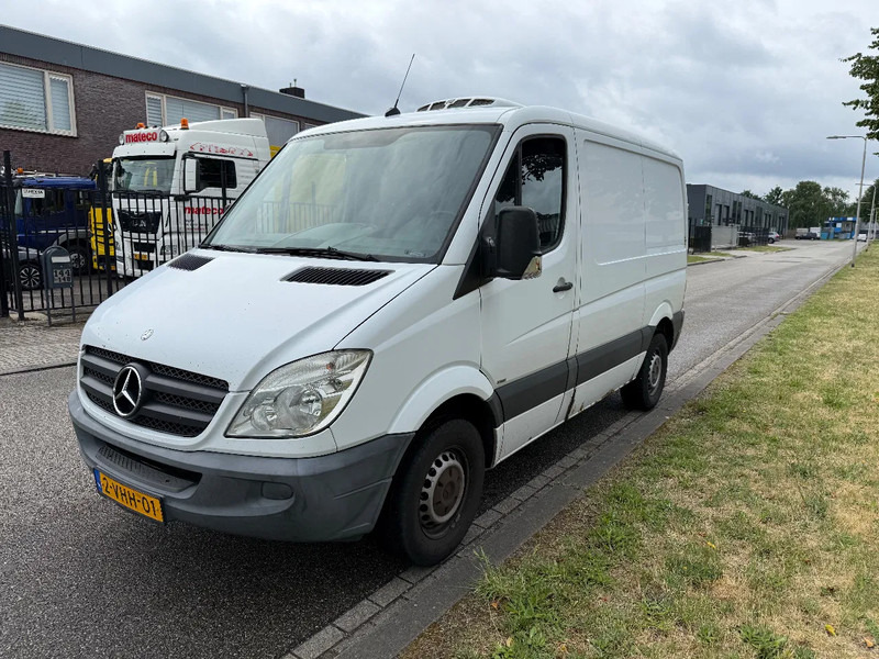 Mercedes-Benz Sprinter 313 2010 kuhlung diepfreez - Επαγγελματικό αυτοκίνητο ψυγείο: φωτογραφία 2 Mercedes-Benz Sprinter 313 2010 kuhlung diepfreez - Επαγγελματικό αυτοκίνητο ψυγείο: φωτογραφία 2