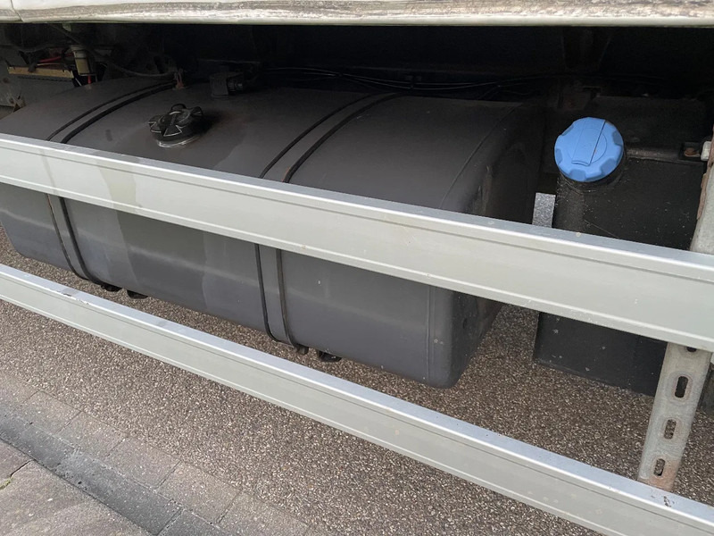 Φορτηγό ψυγείο Renault Midlum 270 2010 chereau + carrier: φωτογραφία 20