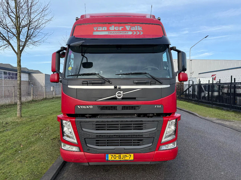 Volvo FM 330 2017 - Φορτηγό κόφα: φωτογραφία 3 Volvo FM 330 2017 - Φορτηγό κόφα: φωτογραφία 3
