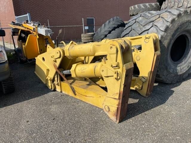 CAT D 8 R Ripper - Νύχι για Κατασκευή μηχανήματα: φωτογραφία 1 CAT D 8 R Ripper - Νύχι για Κατασκευή μηχανήματα: φωτογραφία 1