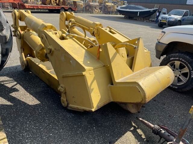 CAT D 8 R Ripper - Νύχι για Κατασκευή μηχανήματα: φωτογραφία 3 CAT D 8 R Ripper - Νύχι για Κατασκευή μηχανήματα: φωτογραφία 3