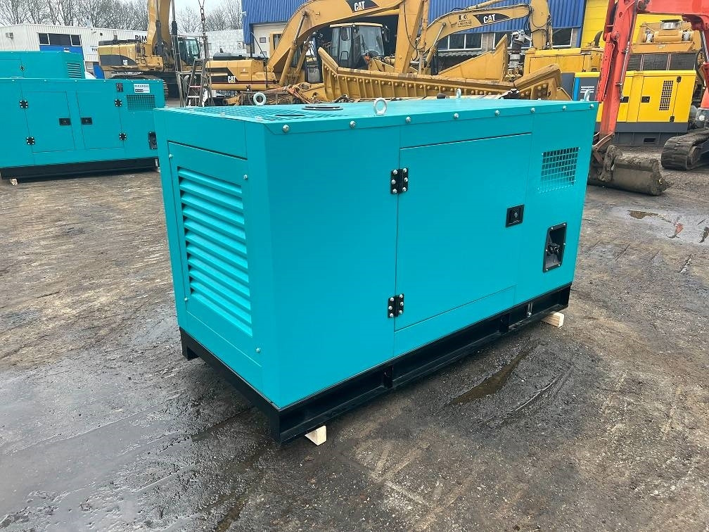 Ricardo 20KVA 16KW SILENT GENERATOR 3 PHASE 50HZ 400V NEW - Βιομηχανική γεννήτρια: φωτογραφία 4 Ricardo 20KVA 16KW SILENT GENERATOR 3 PHASE 50HZ 400V NEW - Βιομηχανική γεννήτρια: φωτογραφία 4