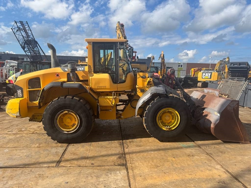 Volvo L 120 G  - Ελαστιχοφόρος φορτωτής: φωτογραφία 4 Volvo L 120 G  - Ελαστιχοφόρος φορτωτής: φωτογραφία 4