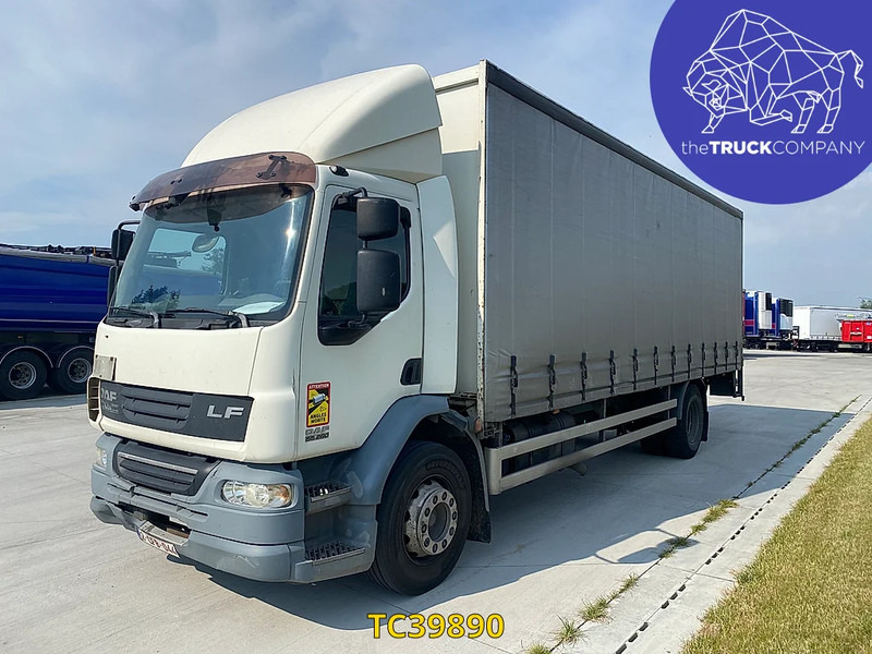 DAF LF 55 220 - Φορτηγό μουσαμάς: φωτογραφία 1 DAF LF 55 220 - Φορτηγό μουσαμάς: φωτογραφία 1