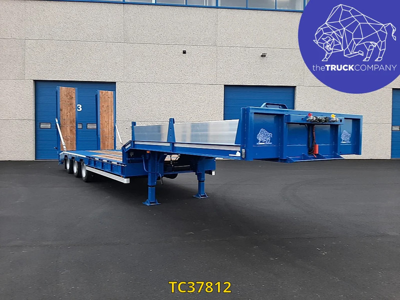 Hoet Trailers - Επικαθήμενο με χαμηλό δάπεδο: φωτογραφία 1 Hoet Trailers - Επικαθήμενο με χαμηλό δάπεδο: φωτογραφία 1