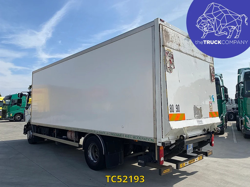 Renault D 210 - Φορτηγό κόφα: φωτογραφία 2 Renault D 210 - Φορτηγό κόφα: φωτογραφία 2