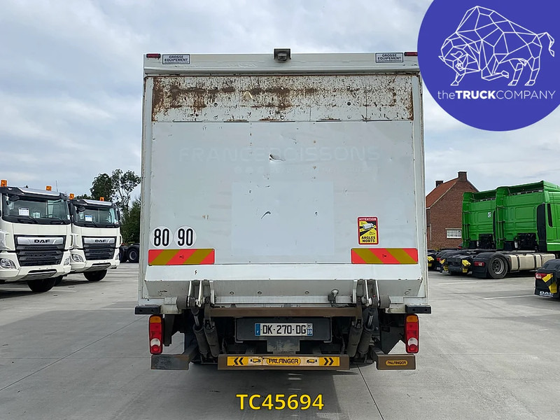 Renault D 210 - Φορτηγό κόφα: φωτογραφία 4 Renault D 210 - Φορτηγό κόφα: φωτογραφία 4
