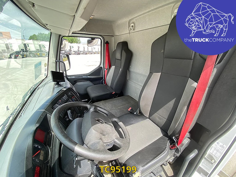 Renault D 210 - Φορτηγό κόφα: φωτογραφία 5 Renault D 210 - Φορτηγό κόφα: φωτογραφία 5