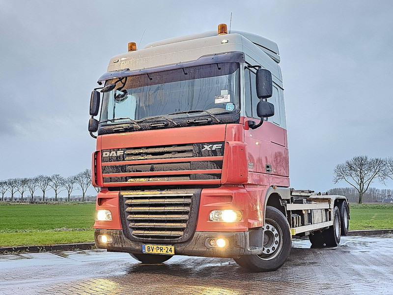 DAF XF 105.410 SC - Φορτηγό φόρτωσης γάντζου: φωτογραφία 1 DAF XF 105.410 SC - Φορτηγό φόρτωσης γάντζου: φωτογραφία 1