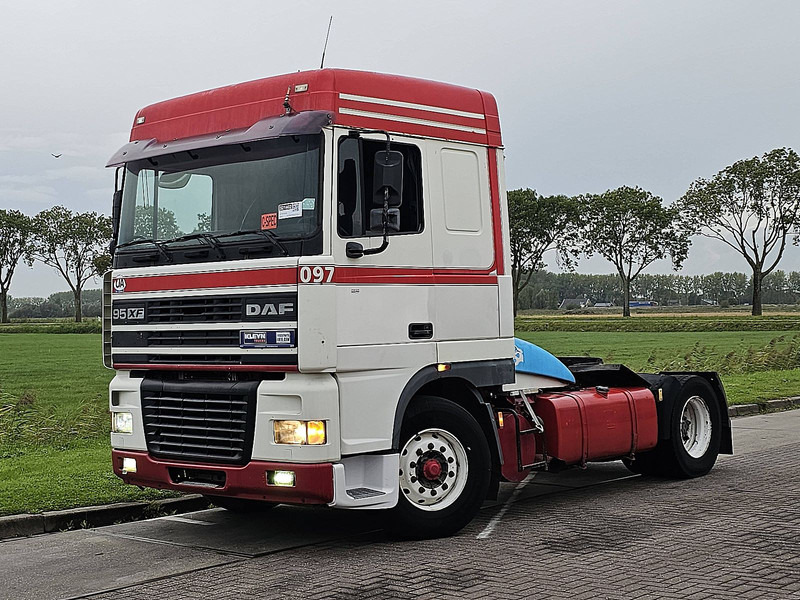 DAF XF 95.380 SPACECAB EURO 2 - Τράκτορας: φωτογραφία 2 DAF XF 95.380 SPACECAB EURO 2 - Τράκτορας: φωτογραφία 2
