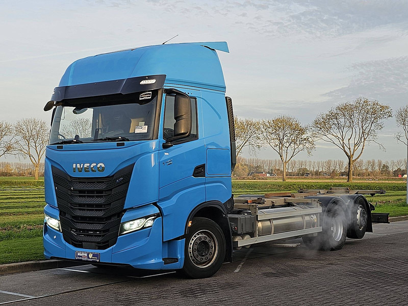 Iveco S-WAY AS260S46 6x2*4 LNG GAS - Φορτηγό μεταφοράς εμπορευματοκιβωτίων/ Κινητό αμάξωμα: φωτογραφία 2 Iveco S-WAY AS260S46 6x2*4 LNG GAS - Φορτηγό μεταφοράς εμπορευματοκιβωτίων/ Κινητό αμάξωμα: φωτογραφία 2