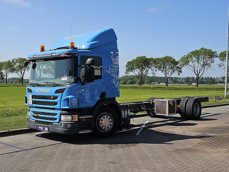 Scania P250 310TKM AIRCO WB560 - Φορτηγό σασί: φωτογραφία 2 Scania P250 310TKM AIRCO WB560 - Φορτηγό σασί: φωτογραφία 2