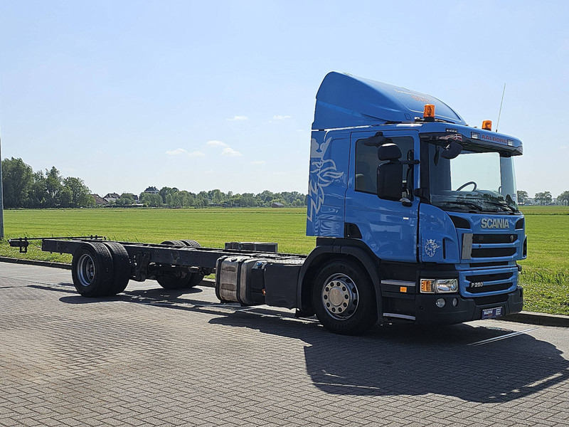 Scania P250 310TKM AIRCO WB560 - Φορτηγό σασί: φωτογραφία 5 Scania P250 310TKM AIRCO WB560 - Φορτηγό σασί: φωτογραφία 5