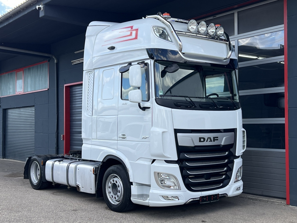 Daf XF 530 SuperSpaceCab Klima+Standklima Retarder - Τράκτορας: φωτογραφία 1 Daf XF 530 SuperSpaceCab Klima+Standklima Retarder - Τράκτορας: φωτογραφία 1