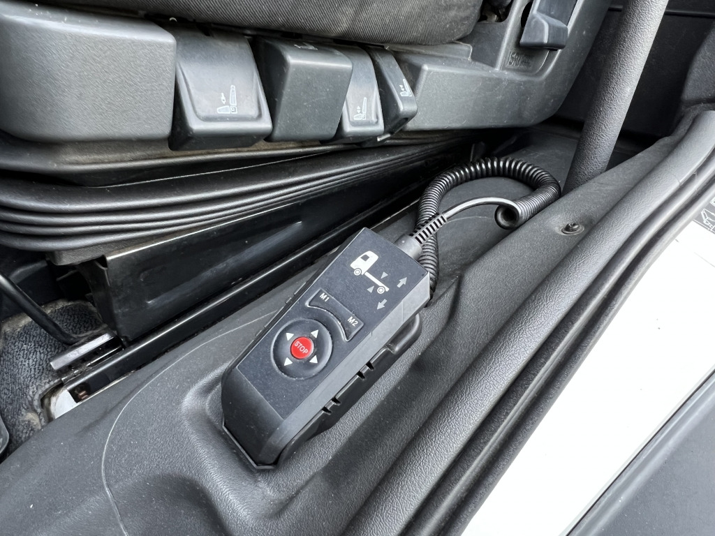 Mercedes-Benz Atego 818 Klima AHK 6,05m Koffer LBW Tempomat - Επαγγελματικό αυτοκίνητο κόφα: φωτογραφία 3 Mercedes-Benz Atego 818 Klima AHK 6,05m Koffer LBW Tempomat - Επαγγελματικό αυτοκίνητο κόφα: φωτογραφία 3