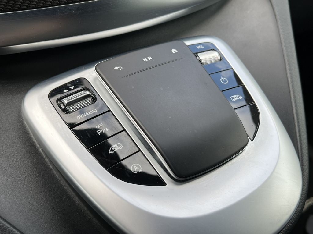 Mercedes-Benz V 300 d AVANTGARDE AMG line kompakt Burmester - Αυτοκίνητο: φωτογραφία 5 Mercedes-Benz V 300 d AVANTGARDE AMG line kompakt Burmester - Αυτοκίνητο: φωτογραφία 5
