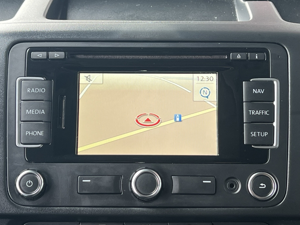 VW T5 Kombi 2,0 TDI BlueMotion Klima 9-Sitzer - Αυτοκίνητο: φωτογραφία 3 VW T5 Kombi 2,0 TDI BlueMotion Klima 9-Sitzer - Αυτοκίνητο: φωτογραφία 3