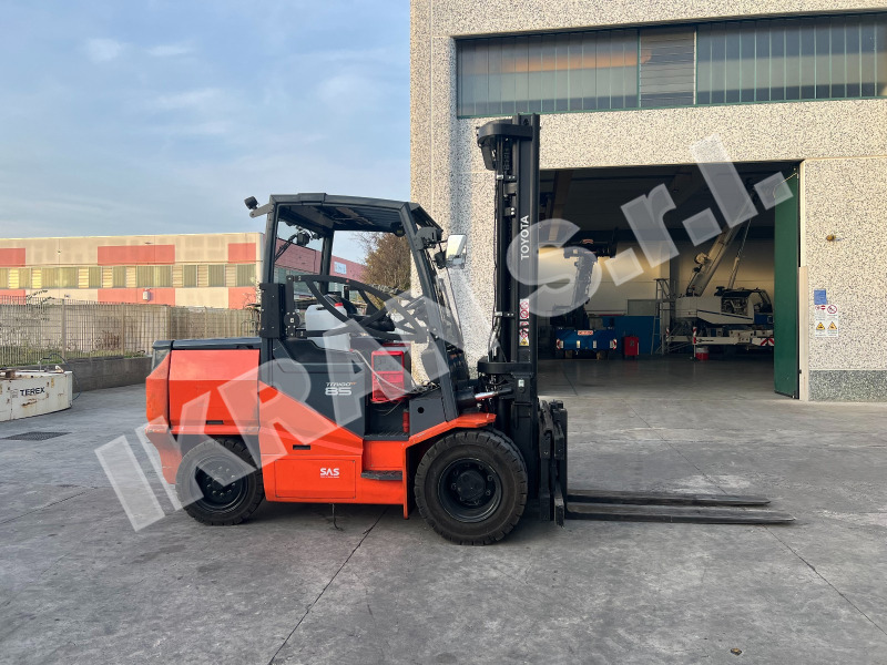 Toyota TRAIGO HT 85 8FBMHT85 - Ηλεκτροκίνητο περονοφόρο: φωτογραφία 2 Toyota TRAIGO HT 85 8FBMHT85 - Ηλεκτροκίνητο περονοφόρο: φωτογραφία 2