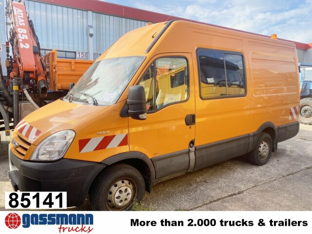 Iveco Daily 35S12 2,3 HPI 4x2, 8 Sitzplätze - Πούλμαν: φωτογραφία 1 Iveco Daily 35S12 2,3 HPI 4x2, 8 Sitzplätze - Πούλμαν: φωτογραφία 1