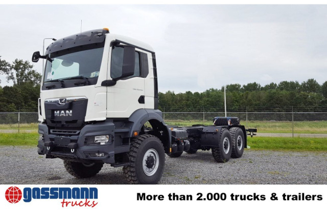 MAN TGS 33.440 6x6 BB CH, Euro2, Einzelbereifung - Φορτηγό σασί: φωτογραφία 2 MAN TGS 33.440 6x6 BB CH, Euro2, Einzelbereifung - Φορτηγό σασί: φωτογραφία 2