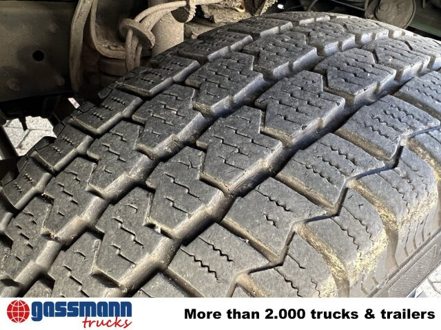 Mercedes-Benz 711 D-KA 4x2, Standklima, 11-Sitze, 2 x on stock - Μικρό λεωφορείο, Επιβατικό βαν: φωτογραφία 2 Mercedes-Benz 711 D-KA 4x2, Standklima, 11-Sitze, 2 x on stock - Μικρό λεωφορείο, Επιβατικό βαν: φωτογραφία 2