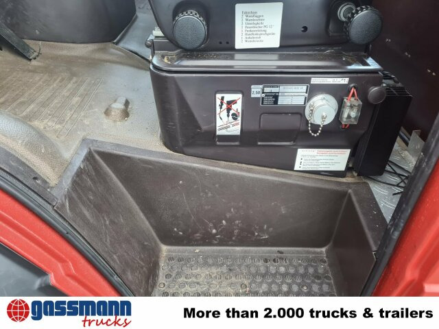 Mercedes-Benz 814 D 4x2 Doka, LF 8/6 - Πυροσβεστικό όχημα: φωτογραφία 4 Mercedes-Benz 814 D 4x2 Doka, LF 8/6 - Πυροσβεστικό όχημα: φωτογραφία 4