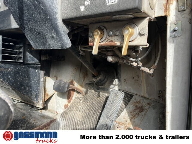 Saurer V5 4x2 - Φορτηγό με ανοιχτή καρότσα: φωτογραφία 3 Saurer V5 4x2 - Φορτηγό με ανοιχτή καρότσα: φωτογραφία 3