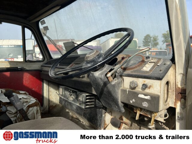 Saurer V5 4x2 - Φορτηγό σασί: φωτογραφία 4 Saurer V5 4x2 - Φορτηγό σασί: φωτογραφία 4