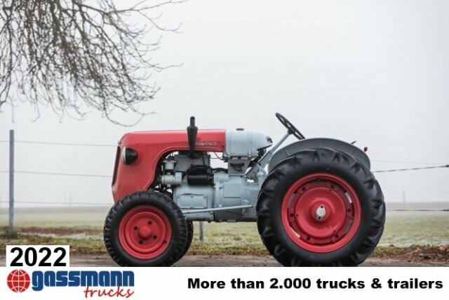 Traktor DL25 - Τρακτέρ: φωτογραφία 1 Traktor DL25 - Τρακτέρ: φωτογραφία 1