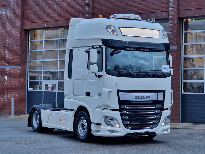 DAF XF 460 SuperSpaceCab 4x2 - Full air - Night Clima - TV -Microwave - Full spoiler - Navi - Τράκτορας: φωτογραφία 1 DAF XF 460 SuperSpaceCab 4x2 - Full air - Night Clima - TV -Microwave - Full spoiler - Navi - Τράκτορας: φωτογραφία 1