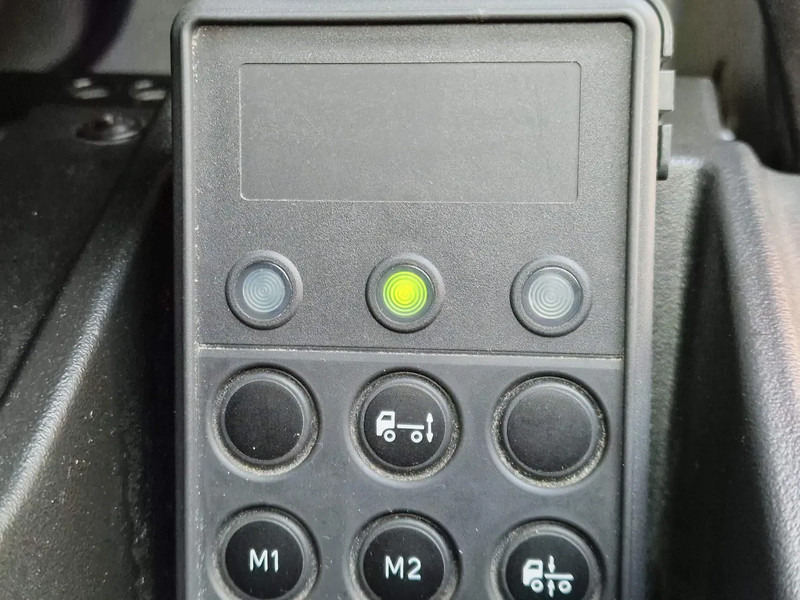 Φορτηγό κόφα Iveco Eurocargo 75-190 Isotherm box - Zepro loadlift - Low KM - Airco - Euro 6: φωτογραφία 17 Φορτηγό κόφα Iveco Eurocargo 75-190 Isotherm box - Zepro loadlift - Low KM - Airco - Euro 6: φωτογραφία 17