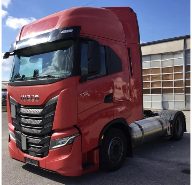 Iveco S-WAY 460 LNG - 4x2 - Retarder - Full air - Τράκτορας: φωτογραφία 3 Iveco S-WAY 460 LNG - 4x2 - Retarder - Full air - Τράκτορας: φωτογραφία 3