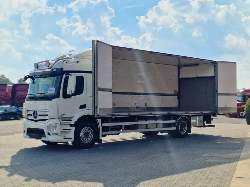 Mercedes-Benz Actros 1833 4x2 - Box with sidedoors - Loadlift - Sleeper cab - Full air - 5.80WB - Φορτηγό κόφα: φωτογραφία 4 Mercedes-Benz Actros 1833 4x2 - Box with sidedoors - Loadlift - Sleeper cab - Full air - 5.80WB - Φορτηγό κόφα: φωτογραφία 4