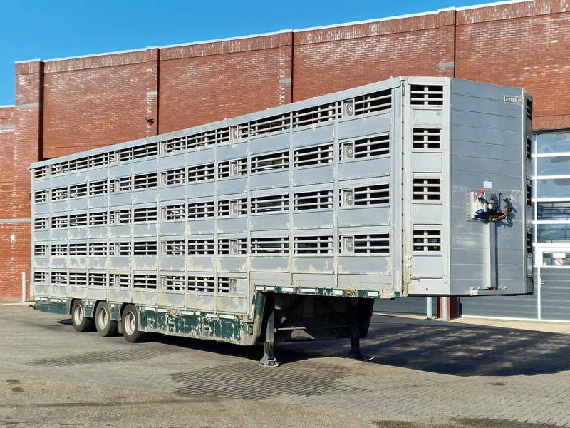 Pezzaioli 5 deck livestock trailer - Water & Ventilation - Loadlift - Folding floors - BPW Axle - 155M3 - Επικαθήμενο μεταφορά ζώων: φωτογραφία 4 Pezzaioli 5 deck livestock trailer - Water & Ventilation - Loadlift - Folding floors - BPW Axle - 155M3 - Επικαθήμενο μεταφορά ζώων: φωτογραφία 4