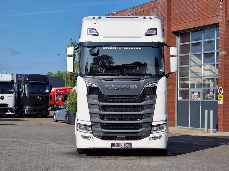 Scania 590S V8 NGS Highline 4x2 - New - Facelift - Full spec - Retarder - Leather - Full air - Τράκτορας: φωτογραφία 2 Scania 590S V8 NGS Highline 4x2 - New - Facelift - Full spec - Retarder - Leather - Full air - Τράκτορας: φωτογραφία 2