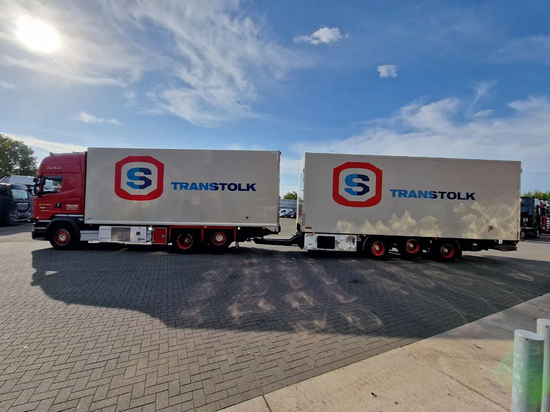 Scania R580 Topline 6x2*4 Frigo + Burg trailer - Retarder - Steering axle - Night clima - Φορτηγό ψυγείο: φωτογραφία 4 Scania R580 Topline 6x2*4 Frigo + Burg trailer - Retarder - Steering axle - Night clima - Φορτηγό ψυγείο: φωτογραφία 4