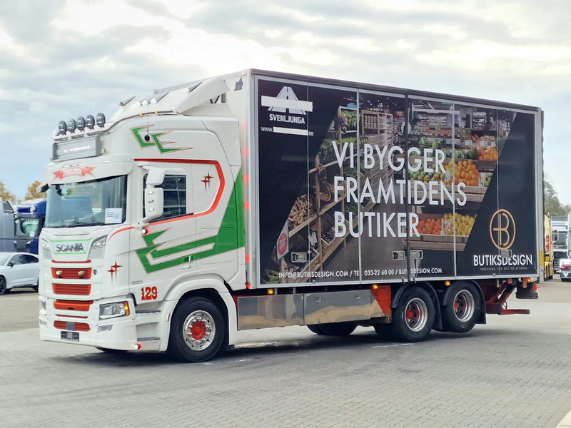 Scania R580 V8 NGS Highline 6x2 - Box with sidedoors - Loadlift - Retarder - Full air - 475 wb - Φορτηγό κόφα: φωτογραφία 3 Scania R580 V8 NGS Highline 6x2 - Box with sidedoors - Loadlift - Retarder - Full air - 475 wb - Φορτηγό κόφα: φωτογραφία 3