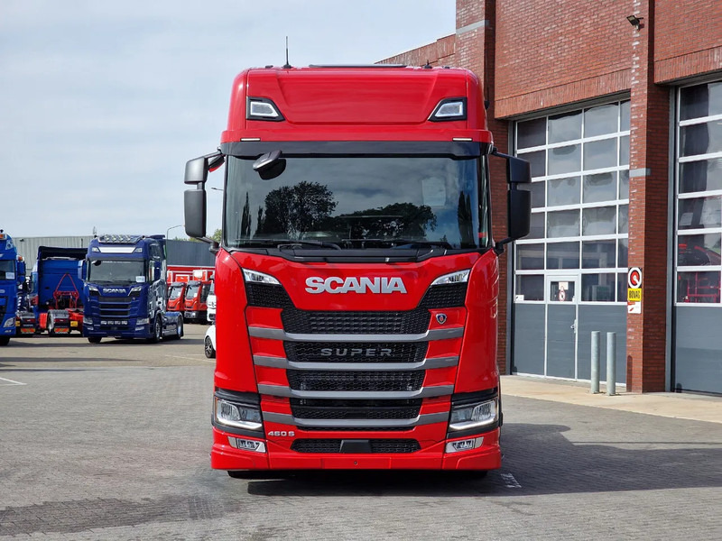 Scania S460 Highline 4x2 - Lowdeck - New - Retarder - Night clima - 2x tank - Led - Full spoiler - Τράκτορας: φωτογραφία 2 Scania S460 Highline 4x2 - Lowdeck - New - Retarder - Night clima - 2x tank - Led - Full spoiler - Τράκτορας: φωτογραφία 2