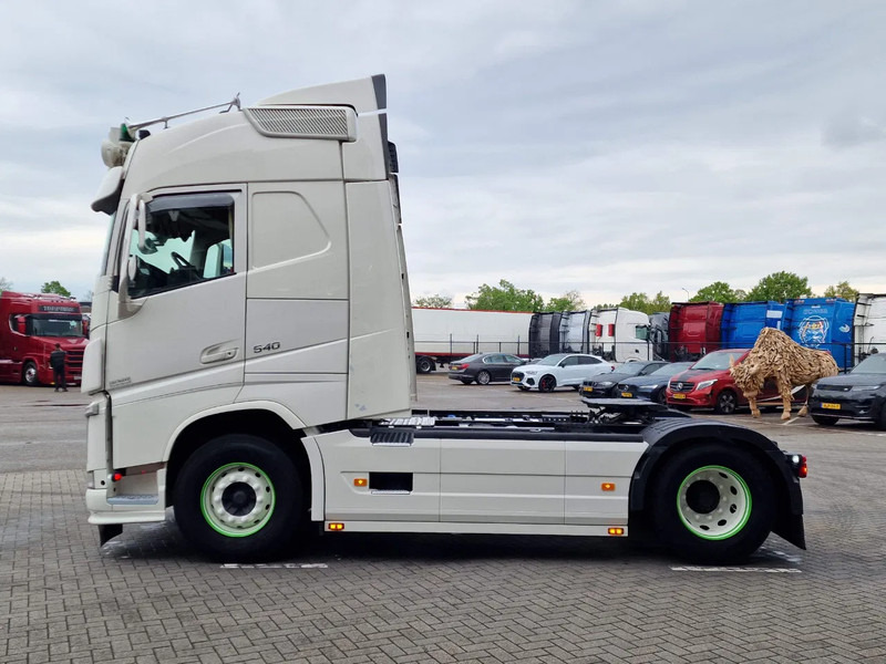 Volvo FH 13.540 Globetrotter 4x2 - Custom exterior - I parkcool - Navi - APK/TUV: 27-02-2026 - Τράκτορας: φωτογραφία 4 Volvo FH 13.540 Globetrotter 4x2 - Custom exterior - I parkcool - Navi - APK/TUV: 27-02-2026 - Τράκτορας: φωτογραφία 4