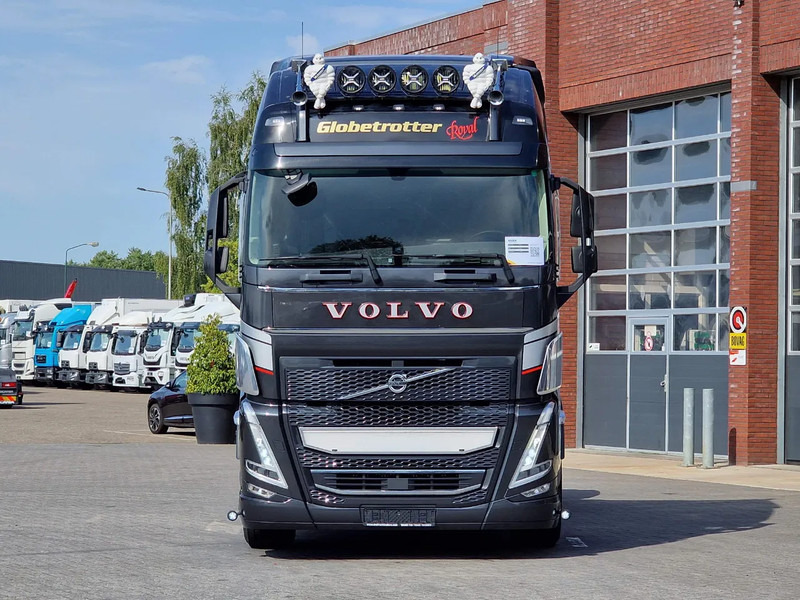 Volvo FH 13.540 Globetrotterl XL 6x4 - Royal - Retarder - Full air - 3.40 WB - Low KM - Τράκτορας: φωτογραφία 2 Volvo FH 13.540 Globetrotterl XL 6x4 - Royal - Retarder - Full air - 3.40 WB - Low KM - Τράκτορας: φωτογραφία 2