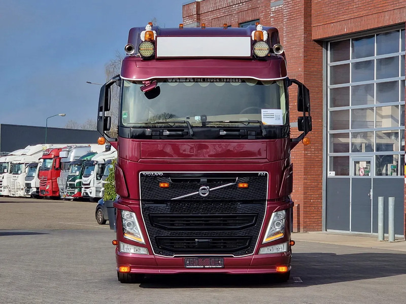 Volvo FH 13.540 Lowroof 6x2 - Show truck - Custom interior - Full air suspension - I parkcool - VEB+ - Τράκτορας: φωτογραφία 2 Volvo FH 13.540 Lowroof 6x2 - Show truck - Custom interior - Full air suspension - I parkcool - VEB+ - Τράκτορας: φωτογραφία 2