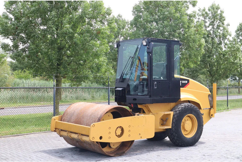 Caterpillar CS423 E | AIRCO | GOOD WORKING | BW 177 - Οδοστρωτήρας: φωτογραφία 2 Caterpillar CS423 E | AIRCO | GOOD WORKING | BW 177 - Οδοστρωτήρας: φωτογραφία 2