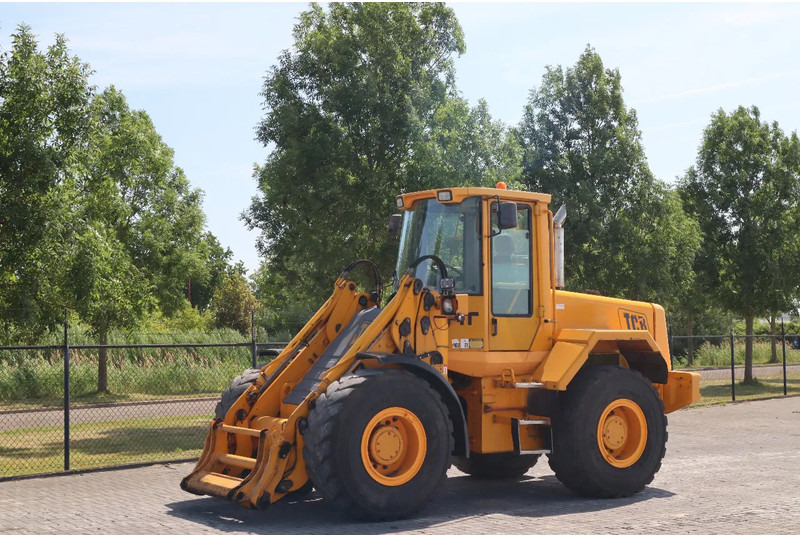 JCB 426 B | 35 KM/H | ONLY 9800 HOURS | FIRST OWNER | DUTCH MACHINE - Ελαστιχοφόρος φορτωτής: φωτογραφία 2 JCB 426 B | 35 KM/H | ONLY 9800 HOURS | FIRST OWNER | DUTCH MACHINE - Ελαστιχοφόρος φορτωτής: φωτογραφία 2