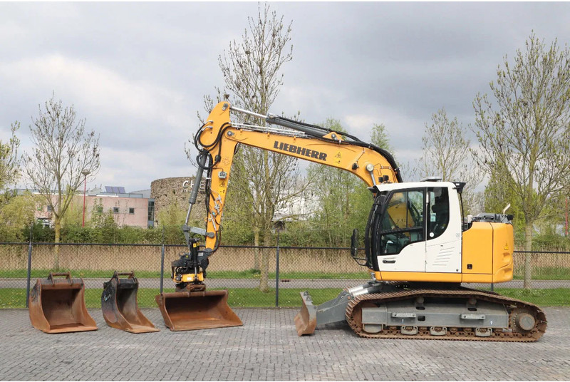 Liebherr R914 COMPACT S | ROTOTILT | 3X BUCKET | DOZERBLADE - Ερπυστριοφόρος εκσκαφέας: φωτογραφία 1 Liebherr R914 COMPACT S | ROTOTILT | 3X BUCKET | DOZERBLADE - Ερπυστριοφόρος εκσκαφέας: φωτογραφία 1